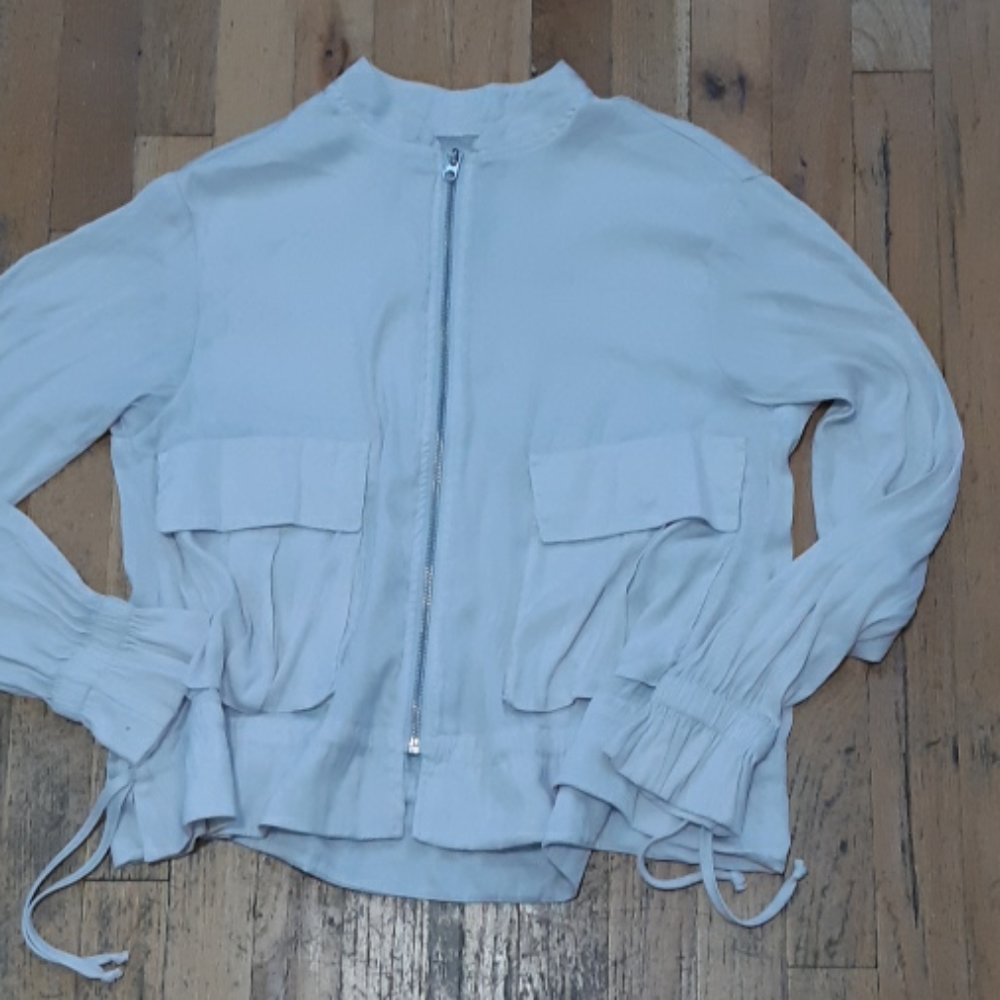 H&M Cream Cropped Jacket - Picture 2 of 8